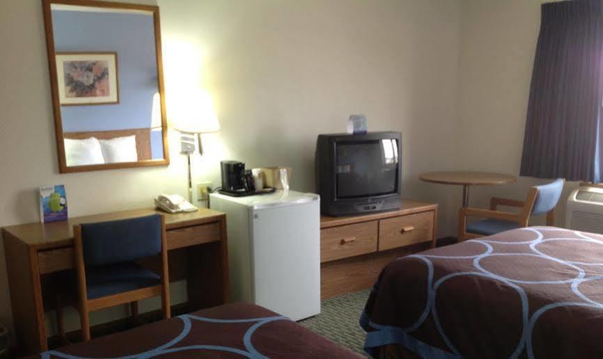 Super 8 By Wyndham Fayetteville Esterno foto